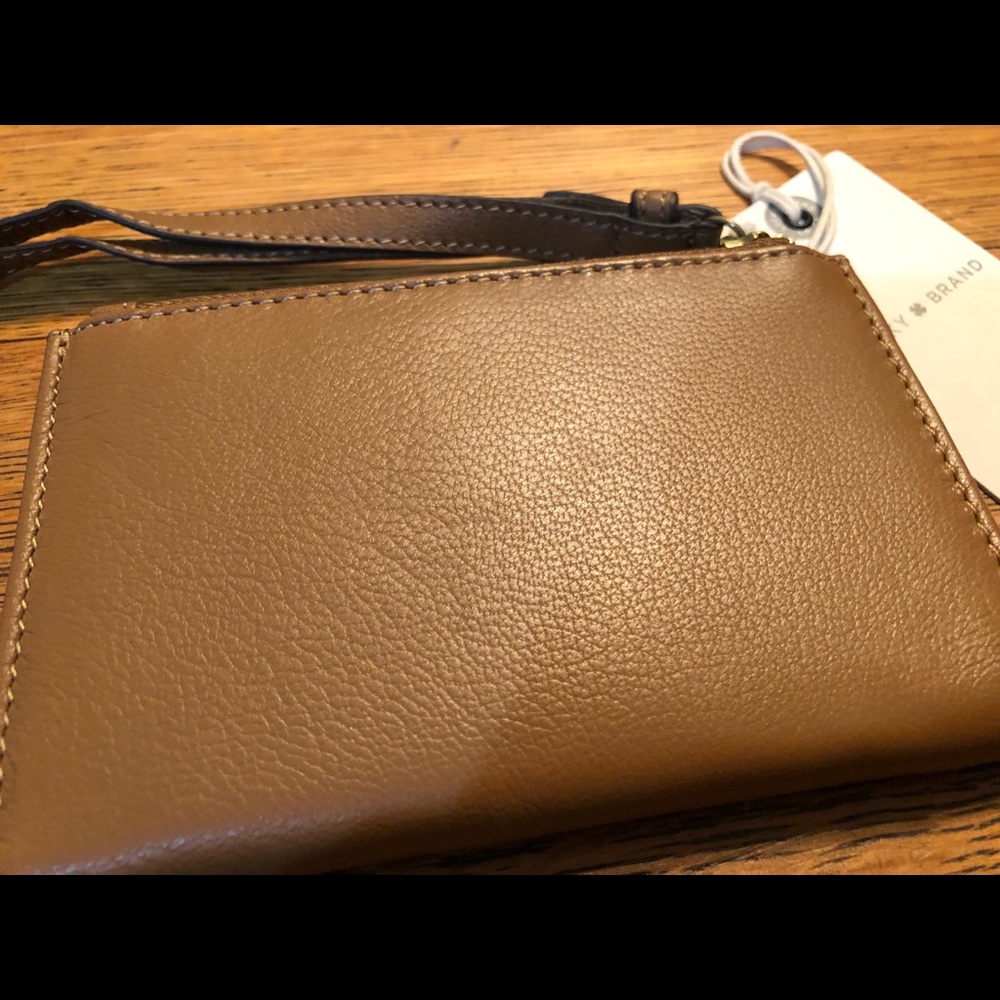 Lucky Brand Card Wallet - Picture 4 of 11